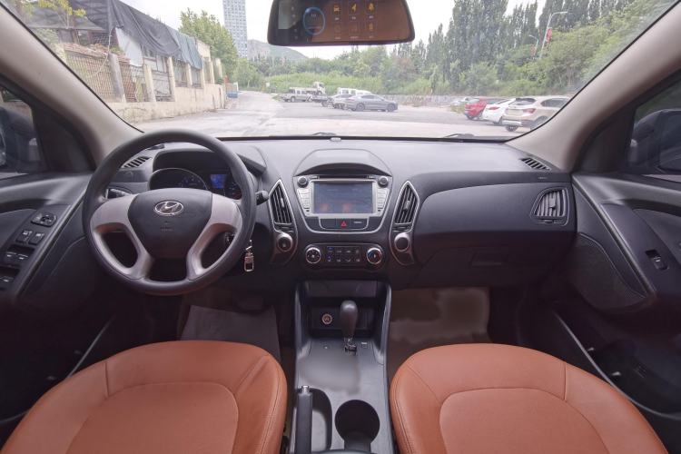 Used Hyundai ix35 2012 2.0L Automatic Two-Wheel Drive New Edition GL

