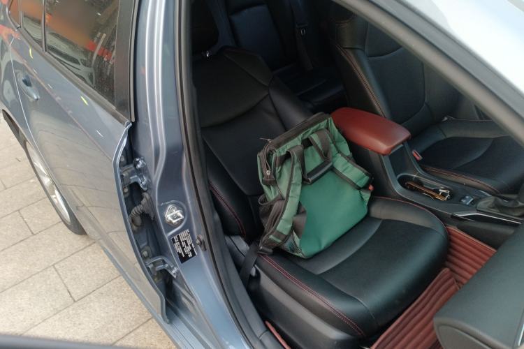 Used Toyota Corolla 2021 Dual-Motor 1.8L E-CVT Elite Edition
