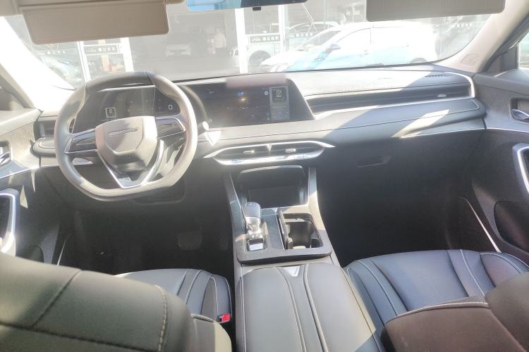 Used Venucia V 2021 260T Idol Edition