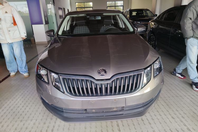 Used Skoda Octavia 2019 1.5L Automatic SmartDrive Comfort Edition China VI Standard
