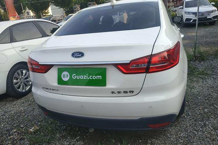 Used Ford Escort 2019 Revised 1.5L Automatic ZhiXiang Version (Tire Pressure Monitoring) China VI Standard
