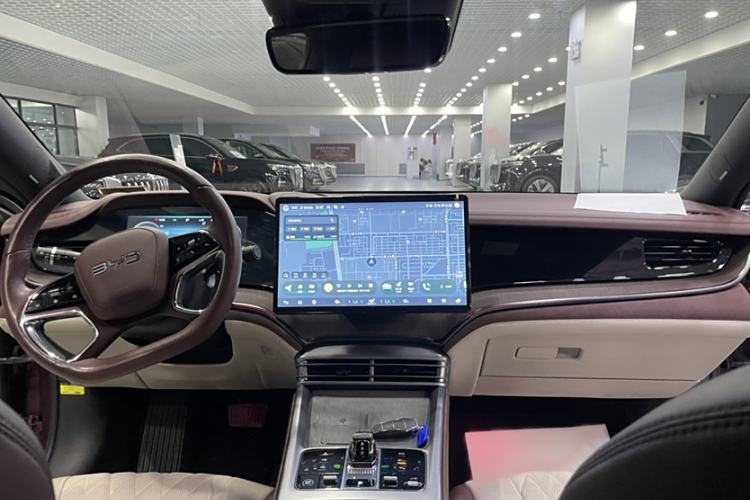 Used BYD Seal 2023 DM-i 1.5T 121km Flagship Model
