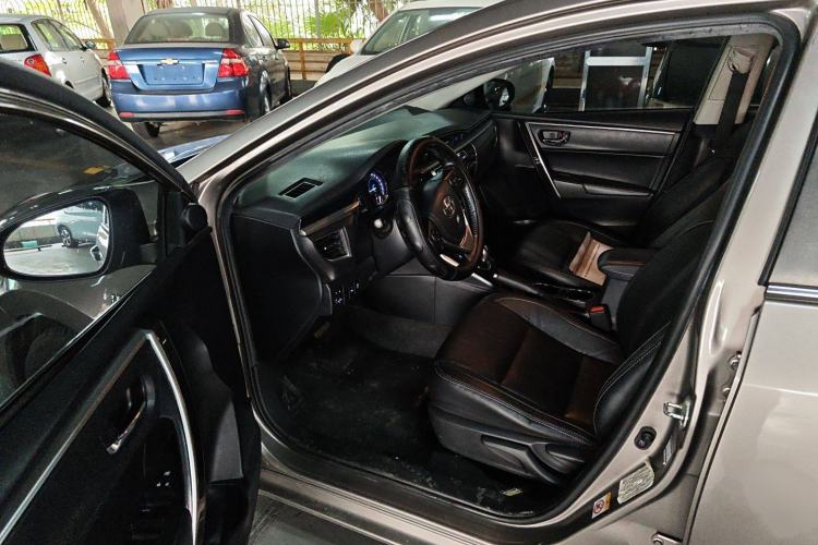 Used Toyota Corolla 2016 Dual-Engine 1.8L E-CVT Elite Edition
