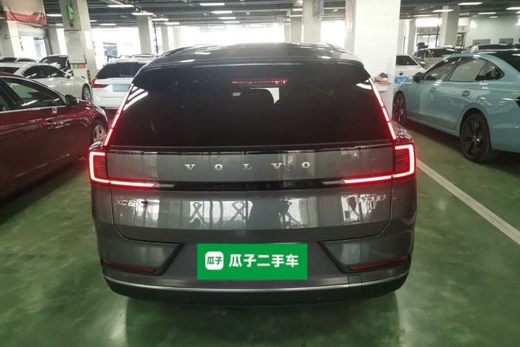 Used Volvo Volvo XC70 Plug-in Hybrid 
