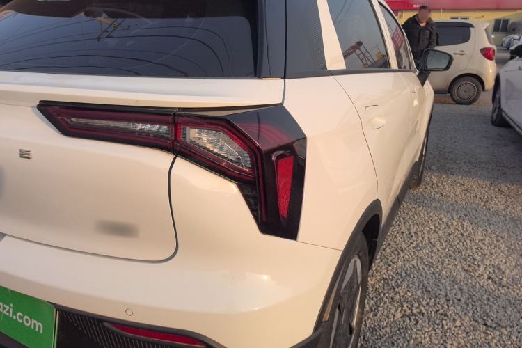 Used Geometry E Firefly 2024 401km Starlight
