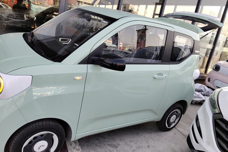 Used Wuling Hongguang MINIEV 2024 3rd Generation 215km Youth Edition
