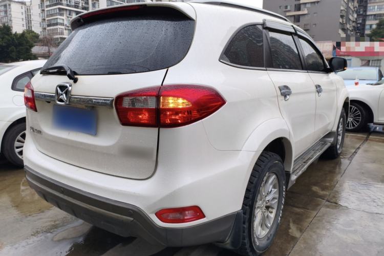 Used JMC Yusheng S350 2017 2.0T Automatic 2WD Diesel Luxury Version with Sunroof 5 Seats