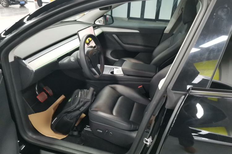 Used Tesla Model Y 2023 Rear-Wheel-Drive Version