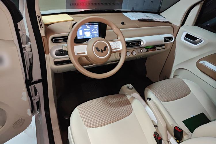 Used Wuling Hongguang MINIEV 2024 3rd Generation 215km Youth Edition
