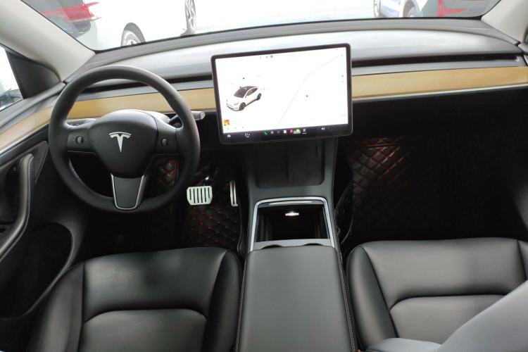 Used Tesla Model Y 2021 Long-Range All-Wheel-Drive Version 3D7