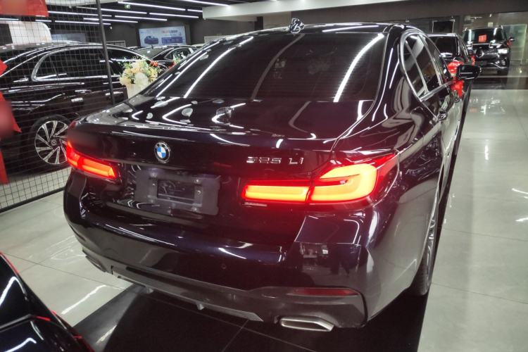 Used BMW 5 Series 2022 Second Facelift 525Li M Sport Package