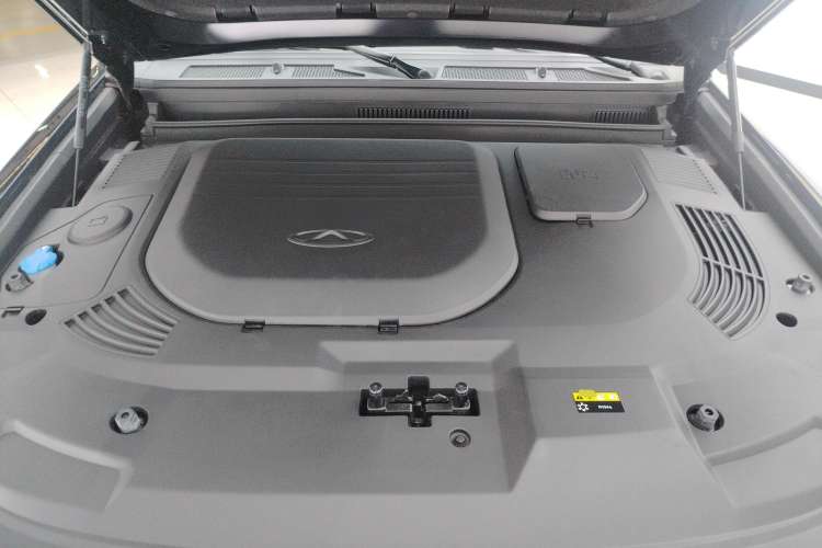 Used Jetour Traveler 2023 2.0T All-Wheel Drive CrossPRO+
