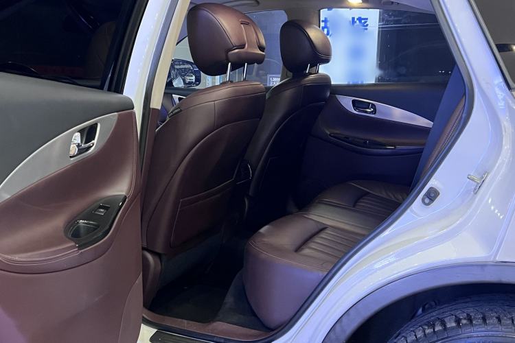 Used Infiniti QX50 2015 2.5L Enjoyment Edition
