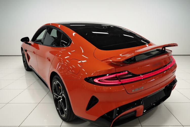 Used Xiaomi Auto SU7 2024 Four-Wheel Drive Ultra-Long Range Advanced Intelligent Driving Max Edition
