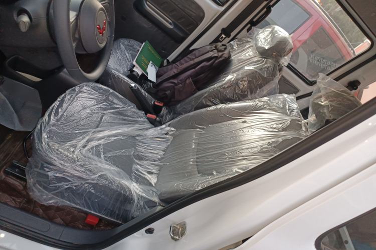 Used Wuling Zhiguang New Energy 2025 Standard Model
