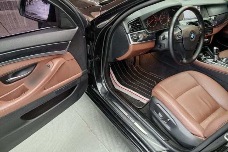 Used BMW 5 Series 2014 520Li Elegant Model
