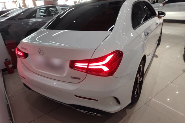 Used Mercedes-Benz A-Class 2022 Revised Version A 200 L Sport Sedan Fashionable Style
