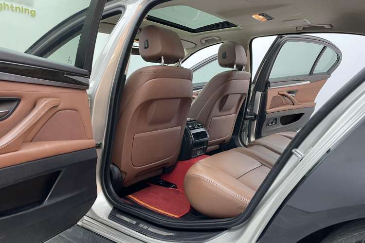 Used BMW 5 Series 2014 528Li Leading Model
