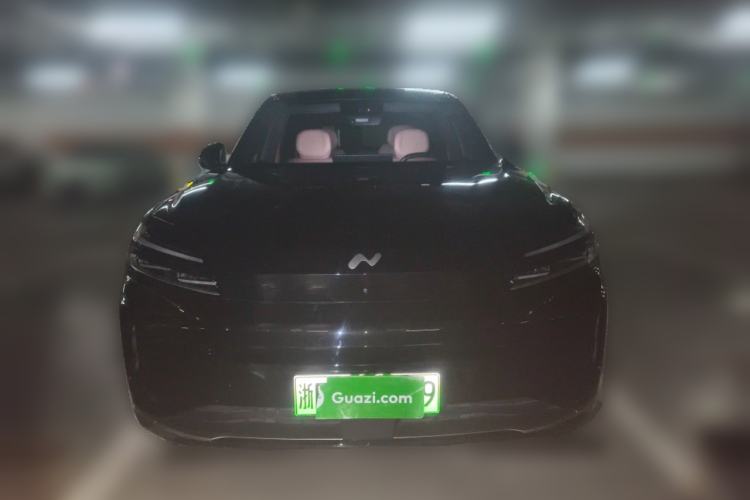 Used ONVO Luxeed L90 2025 Model—Max Six-Seater Version
