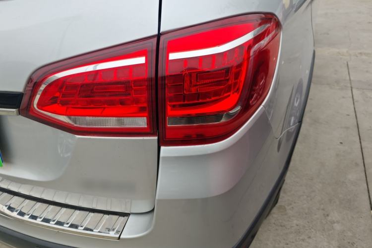 Used Haval H6 2015 Sport Edition 1.5T Automatic Two-Wheel Drive Luxury Model
