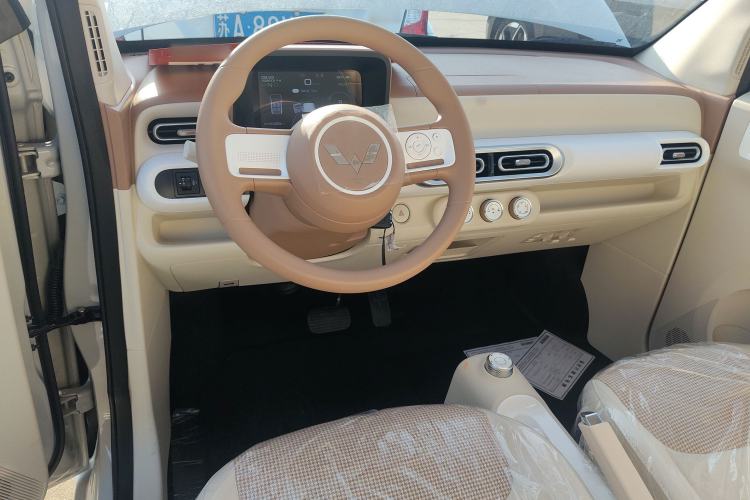 Used Wuling Hongguang MINIEV 2024 3rd Generation 215km Youth Edition
