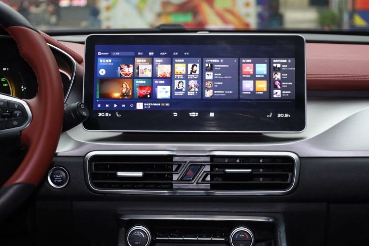 Used Geely Auto Coolray New Energy 2022 1.5T ePro 85KM Glory Edition
