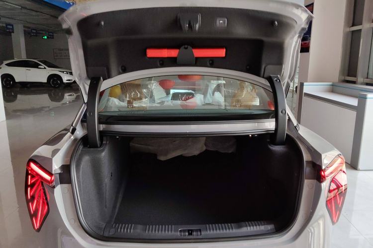 Used Hongqi EH7 2024 820 Pro
