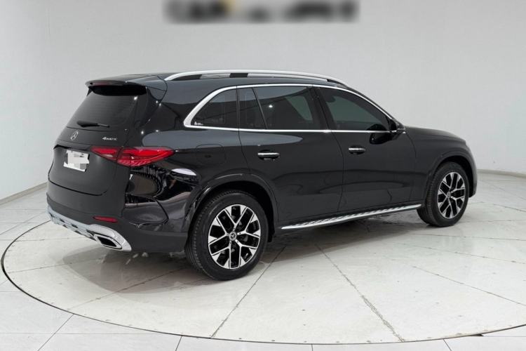 Used Mercedes-Benz GLC 2023 GLC 260 L 4MATIC Luxury Model 5 Seats
