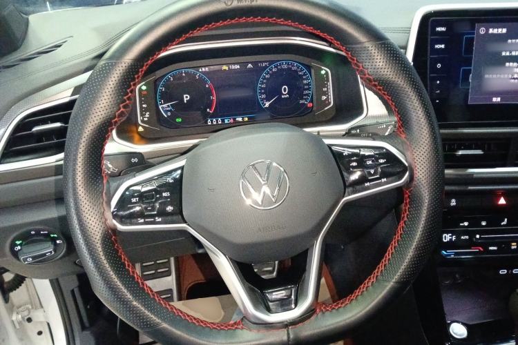 Used Volkswagen T-ROC 2023 300TSI DSG Two-Wheel-Drive Chen Guang Edition