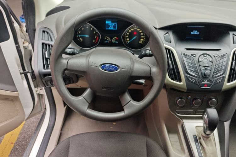 Used Ford Focus 2012 Sedan 1.6L Automatic Comfort Model
