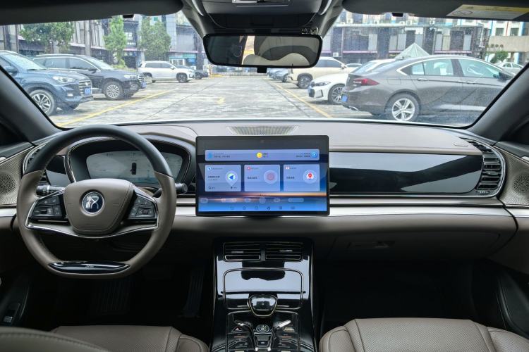 Used BYD Han 2022 DM-i 121KM Prestige Model
