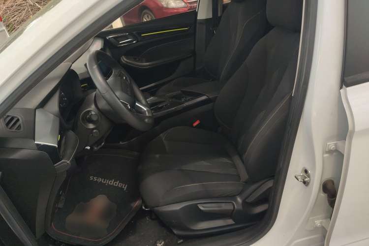 Used Roewe i5 2021 1.5L CVT Platinum Edition
