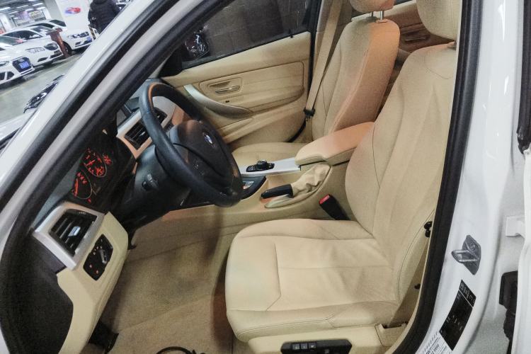 Used BMW 3 Series 2014 320i Sport Edition