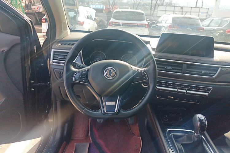 Used Dongfeng Fengon 580 2018 1.5T Manual Luxury Model