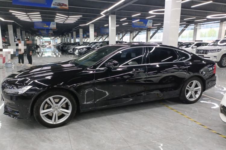 Used Volvo S90 2018 T4 Zhiyuan Edition
