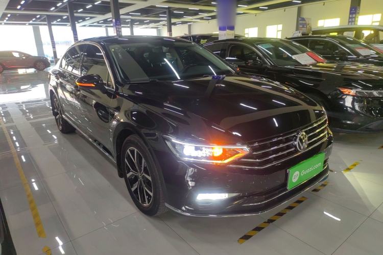 Used Volkswagen Magotan 2020 330TSI DSG Leading Model
