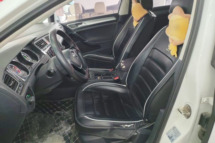 Used Volkswagen Golf 2020 Zhiai Edition 200TSI DSG Comfortable & Ambitious Version
