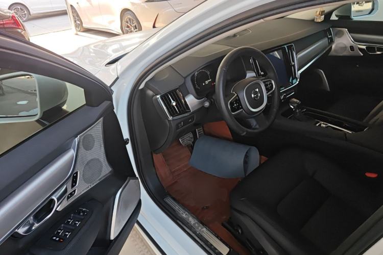 Used Volvo S90 2019 T4 Zhiyi Edition
