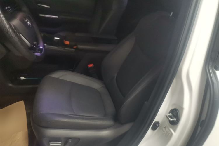 Used Toyota Sienna 2024 2.5L Hybrid Luxury Edition