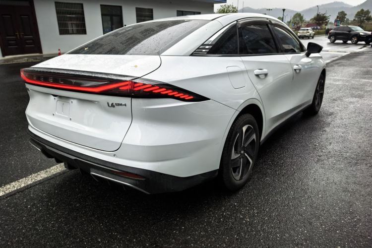 Used  L6 2025 EM-i 140km Starship Edition