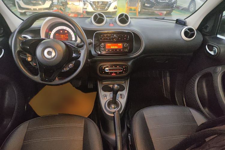 Used  forfour 2016 1.0L 52 kW Dynamic Edition
