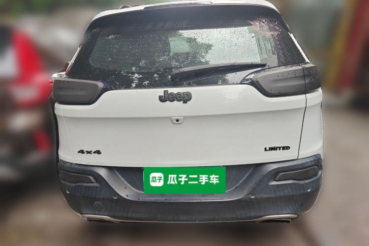 Used  Cherokee 2016 2.4L Professional Smart Version