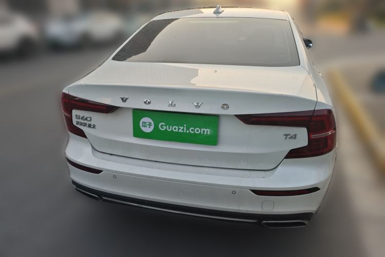 Used Volvo S60 2021 T4 Zhiyi Luxury Edition
