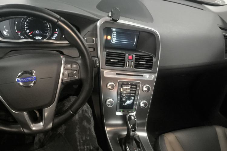 Used Volvo XC60 2016 T5 AWD Zhiyuan Edition
