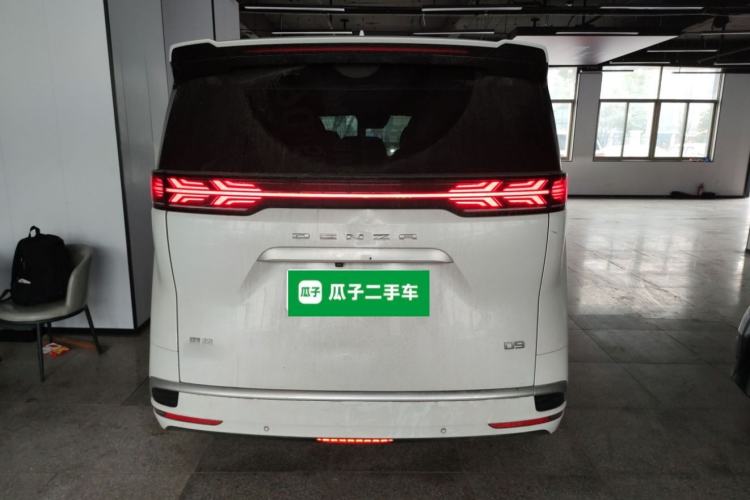 Used Denza D9 2022 DM-i 970 Four-Wheel Drive Flagship Model
