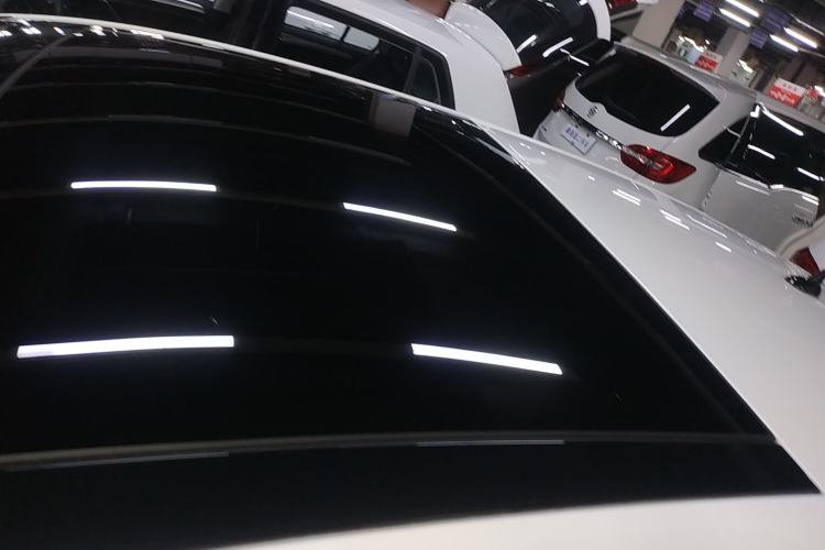 Used Volkswagen Golf 2017 280TSI Automatic R-Line Million-Vehicle Commemorative Edition
