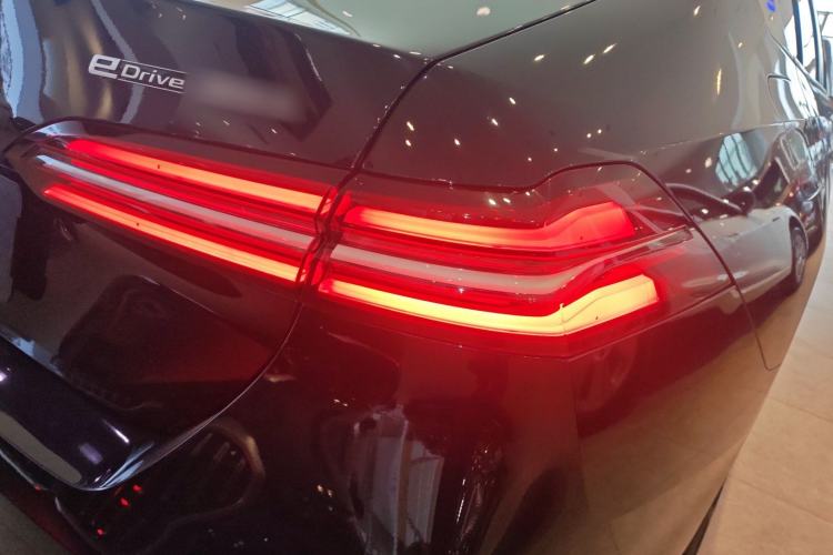 Used BMW i5 2024 eDrive 35L Luxury Package
