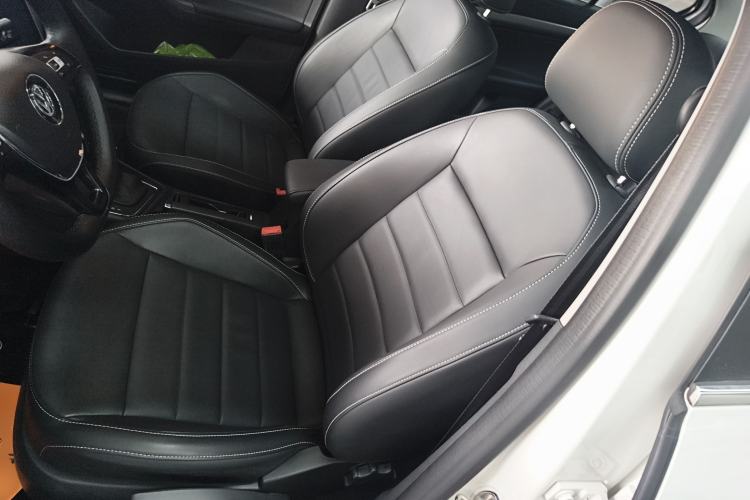 Used Volkswagen Lavida 2017 1.6L Automatic Comfort Edition
