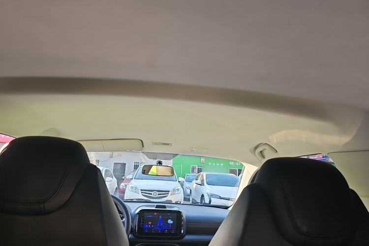 Used Roewe Clever 2021 302 km New Four-Seater Super-Efficient Version
