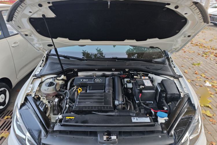 Used Volkswagen Golf 2018 280TSI Automatic R-Line Model
